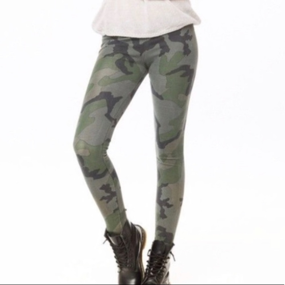 Brandy Melville army Leggings